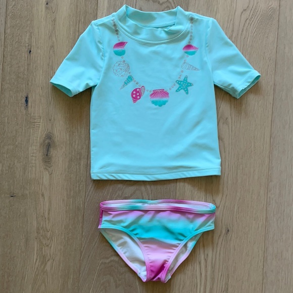 Carter's Other - Carter’s 2 piece 4T girls rash guard swimwear